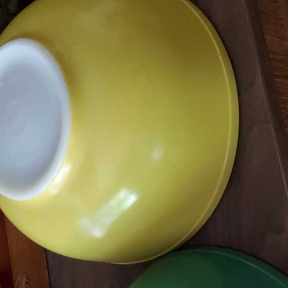 Vintage Pyrex Nesting Bowl Set. - Picture 2 of 6